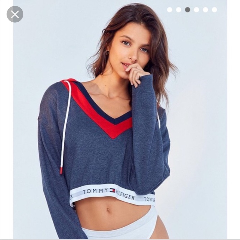 Tommy Hilfiger cropped hoodie